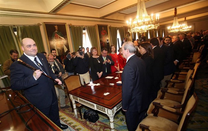 Iglesias Caunedo, Con El Bastón De La Alcaldía