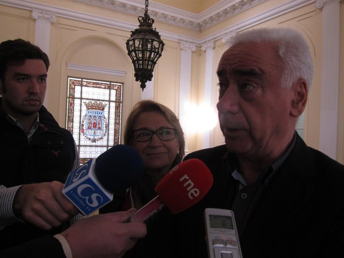 El Consejero De Turismo, Comercio Y Deporte, Luciano Alonso