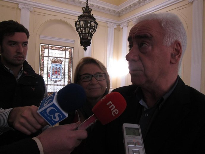 El Consejero De Turismo, Comercio Y Deporte, Luciano Alonso