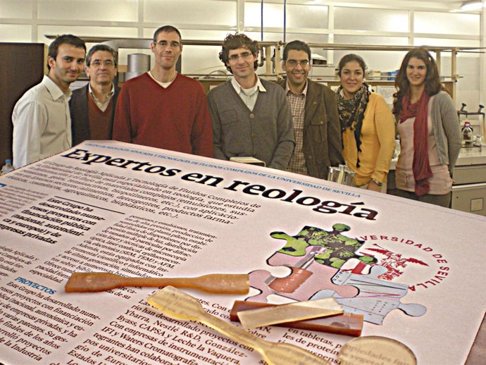 Grupo De Investigadores De La US Que Trabaja En La Producción De Bioplásticos