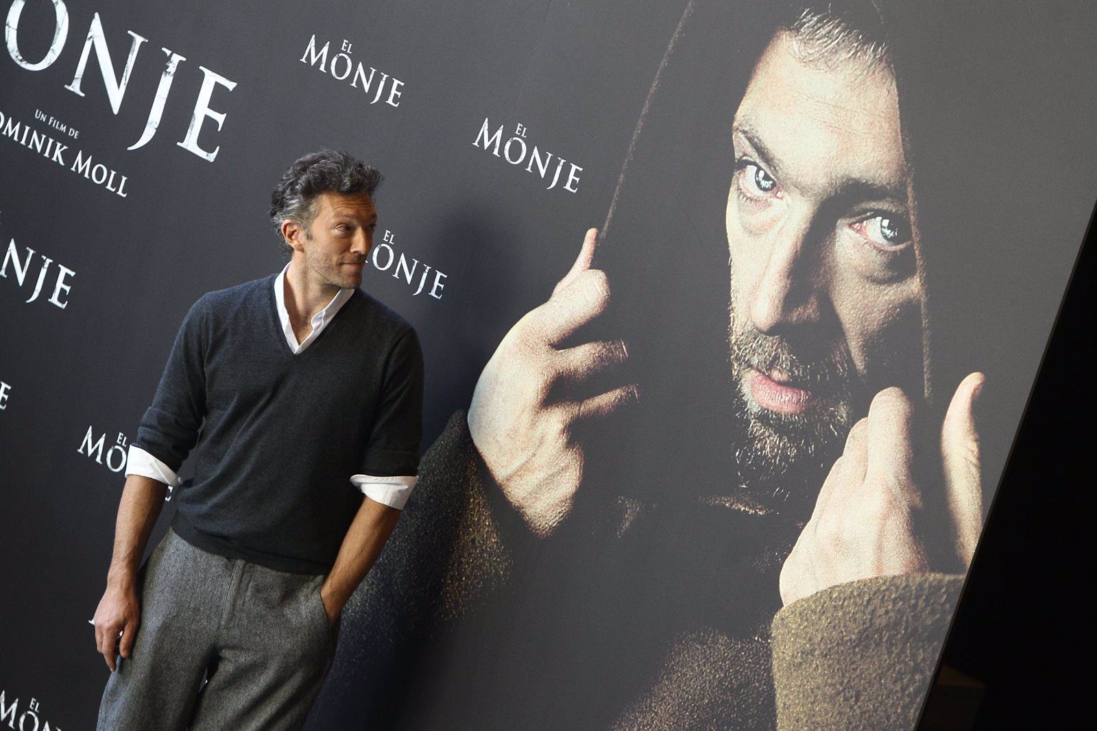 Vincent Cassel Es El Monje Que Sucumbea La Tentación 8675