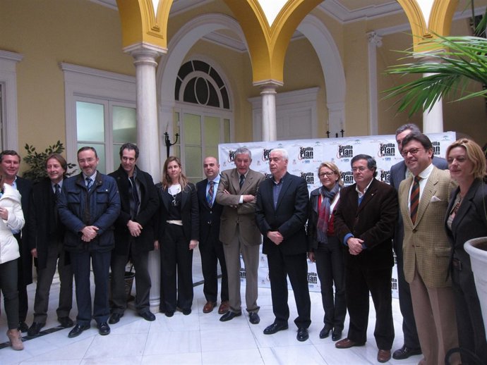 Consejero De Turismo Luciano Alonso, En Presentación De 'Sigueme La Corriente'