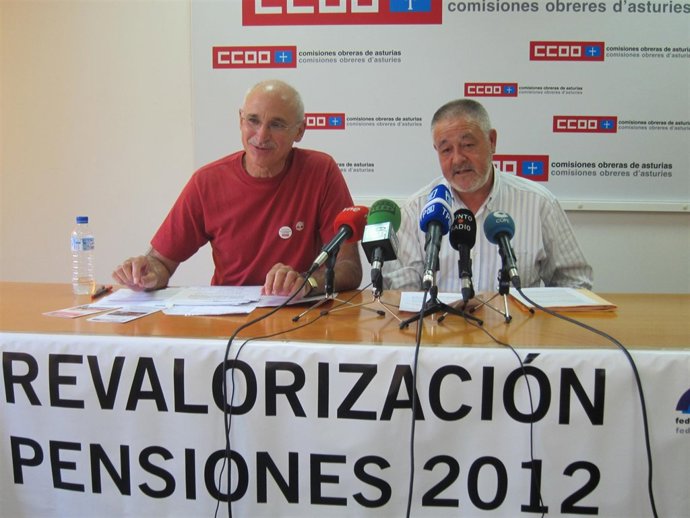 Francisco González Y Antonio Pino En Rueda De Prensa.