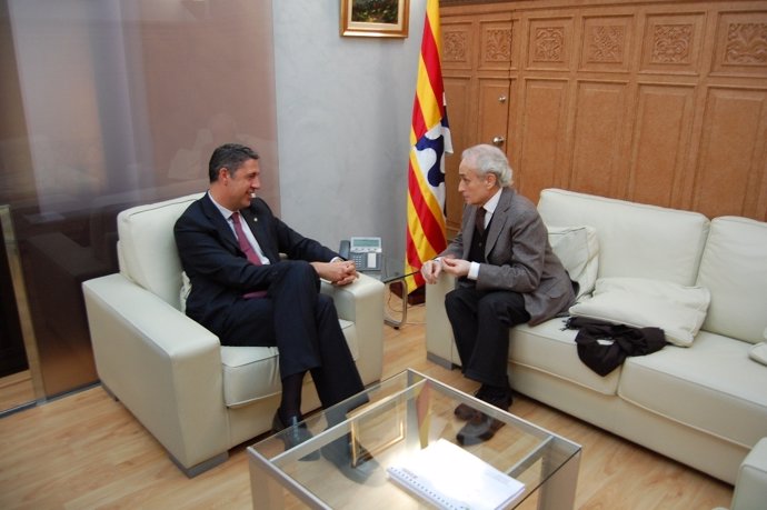 El Alcalde De Badalona, X.G.Albiol, Y El Tenor Josep Carreras
