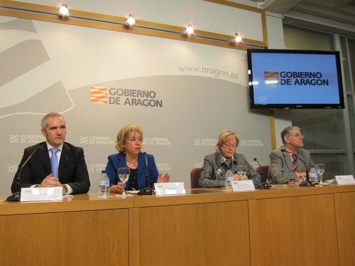 La Consejera De Educación, Dolores Serrat.