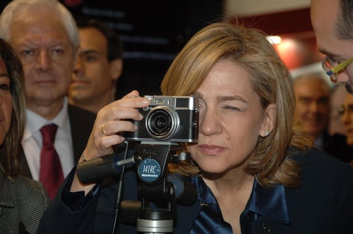 La Infanta Cristina en la inauguración del Salón Sonimagfoto