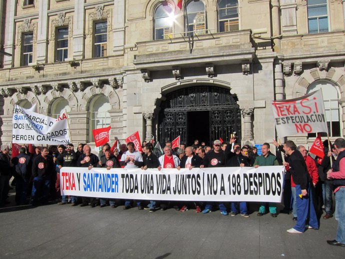 Manifestación Trabajadores Deteka En Santander 