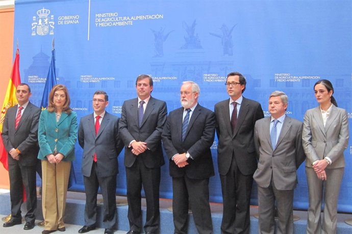 Arias Cañete Con Altos Cargos Del Ministerio