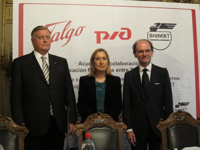 Firma Del Acuerdo Entre Talgo Y La Rusa RZD, Presidida Por Ana Pastor