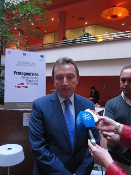 El Consejero De Empleo, Manuel Recio