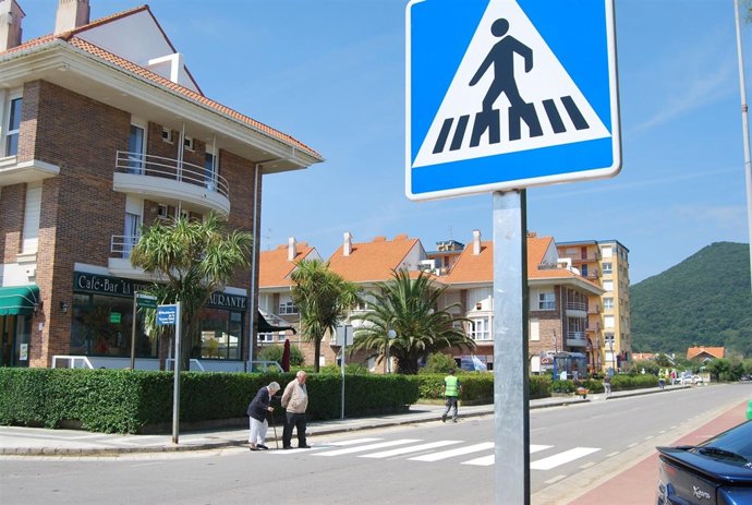 El Paso De Peatones De Santoña
