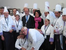 De La Riva Y Cantalapiedra Con Los Cocineros En Madrid Fusión