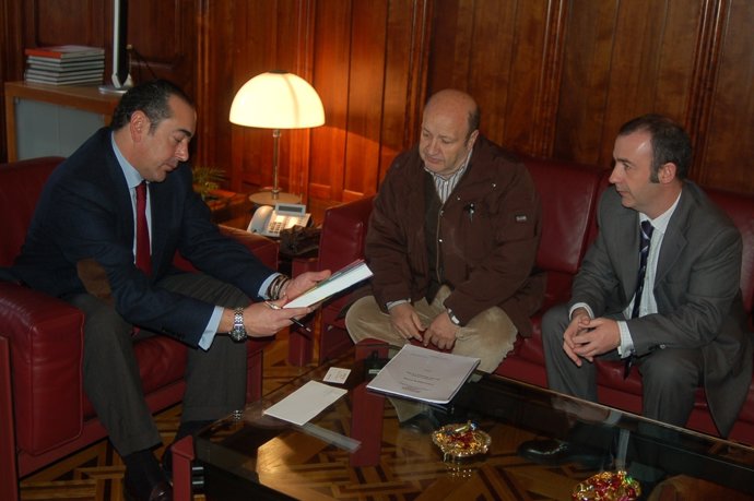 Fernando Goñi En Una Reunión Con Los Impulsores De La Cátedra UNESCO