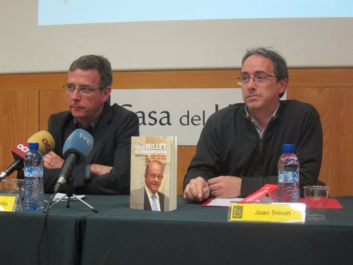 El Periodista Jordi Panyella Y El Editor Joan Simon