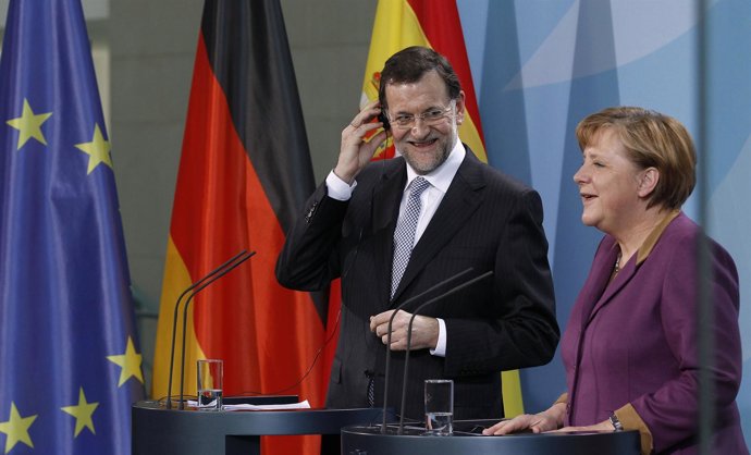 Mariano Rajoy Y Angela Merkel En Berlín