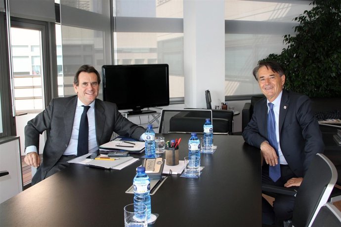 El presidente del Puerto de Barcelona S.Cambra y J.P.Alduy