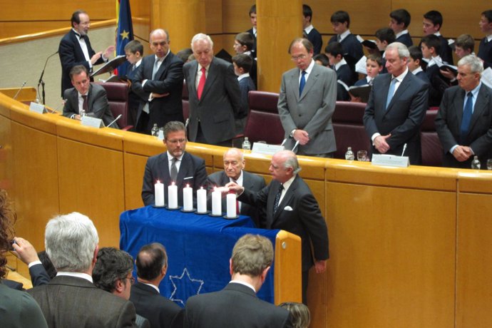 Acto En Recuerdo A Las Víctimas Del Holocausto En El Senado