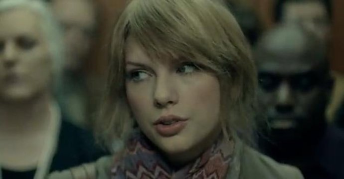 Taylor Swift Tiene El Corazón Dividido
