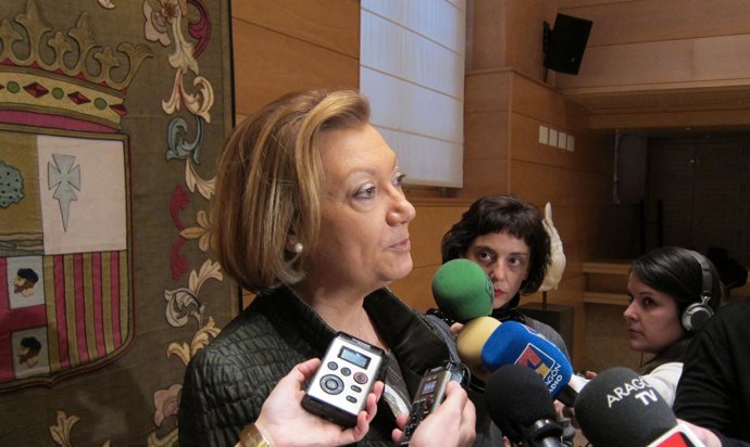 La Presidenta De Aragón, Luisa Fernanda Rudi