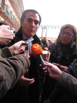 El Alcalde, José Antonio Nieto, En La Inauguración Del Mercado Medieval