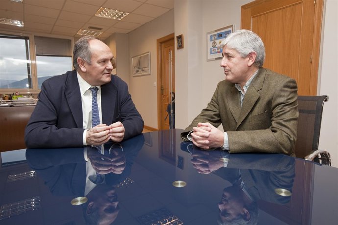 Reunión Consejero Con Alcalde De Ampuero