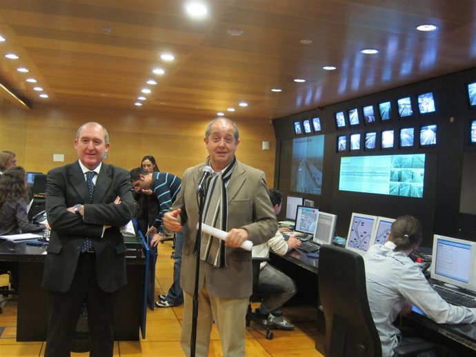 Joan Aregio (SCT) Y El Conseller Felip Puig