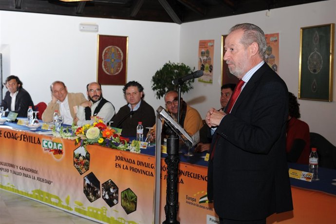 Villalobos Durante Su Intervención