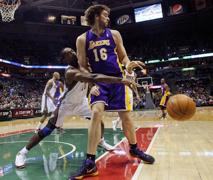Pau Gasol, Ante Milwaukee Bucks