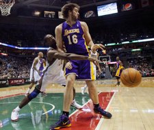 Pau Gasol, Ante Milwaukee Bucks