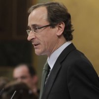 Alonso (PP) critica la "extraordinaria confusión" de Griñán y Aguayo sobre el déficit