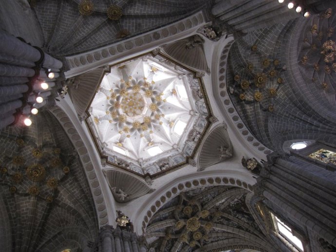 Interior De La Catedral De Tarazona