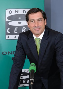 Ángel Rodríguez Dirige Y Presenta 'Al Primer Toque' En Onda Cero