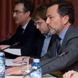 Agustin Hernandez Preside A Sesion Constitutiva Do Consello Reitor De Augas De G