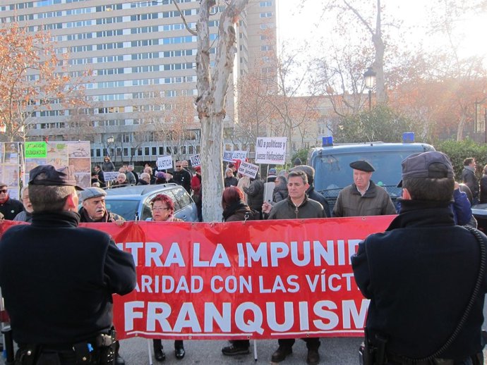 Manifestación De Apoyo A Garzón