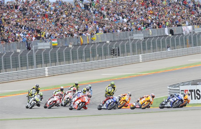 Carrera De Motogp En Motorland