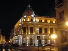 Palacio de la Asamblea de Ceuta iluminado