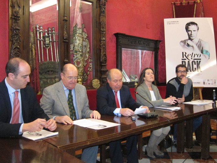 El Ayuntamiento De Granada Presenta El Retroback