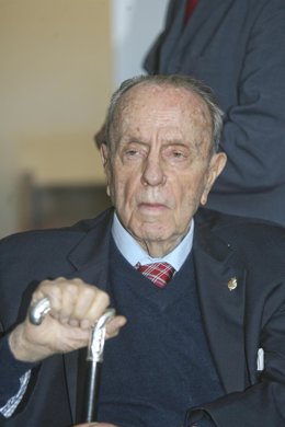 Primer Plano De Manuel Fraga