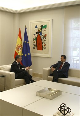 Rajoy Recibe A Urkullu En La Moncloa