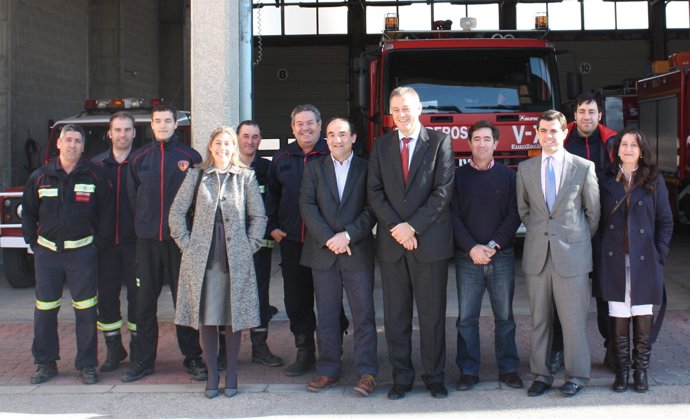 Escalonilla En Su Visita Al Parque De Bomberos