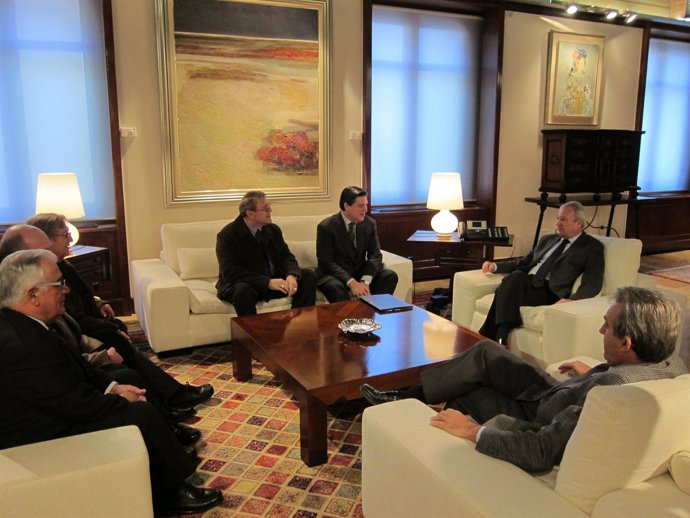 Los Regantes Del Trasvase Tajo-Segura Con Valcárcel