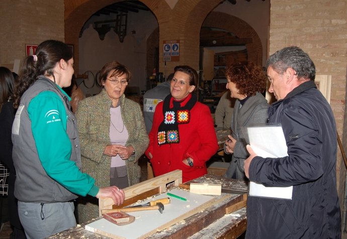 Torres Junto A Bustinduy Y Serrano, En Su Visita A Las Instalaciones