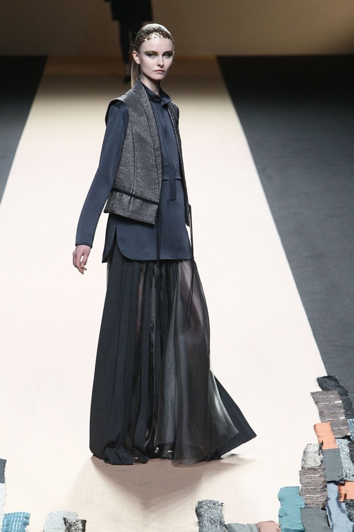 Modelo De Jesús Del Pozo En La Mercedes-Benz Fashion Week Madrid