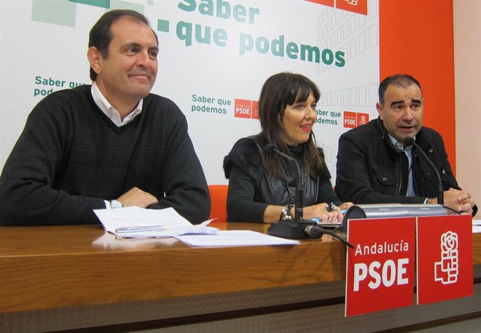 Representantes De La Plataforma De Apoyo A Rublacaba En Cádiz
