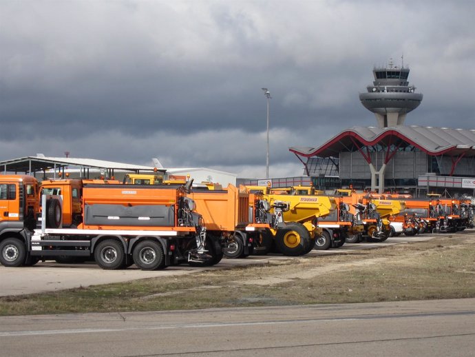 Vehículos De Aena Aeropuertos En Barajas