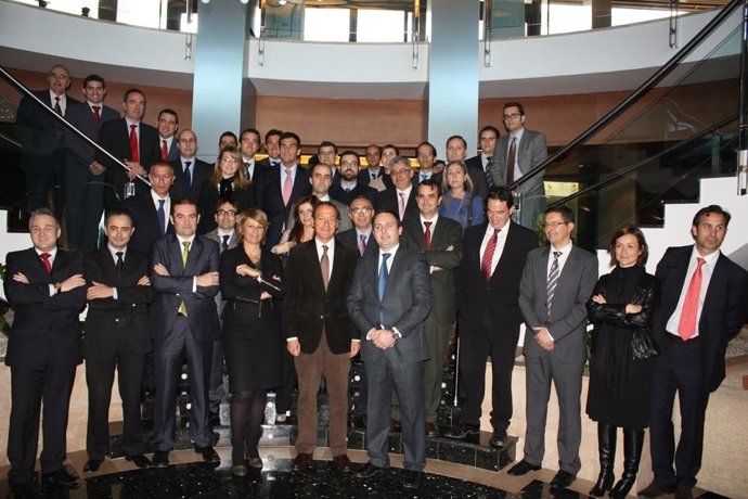 Cámara Y La Asociación De Directivos De Murcia