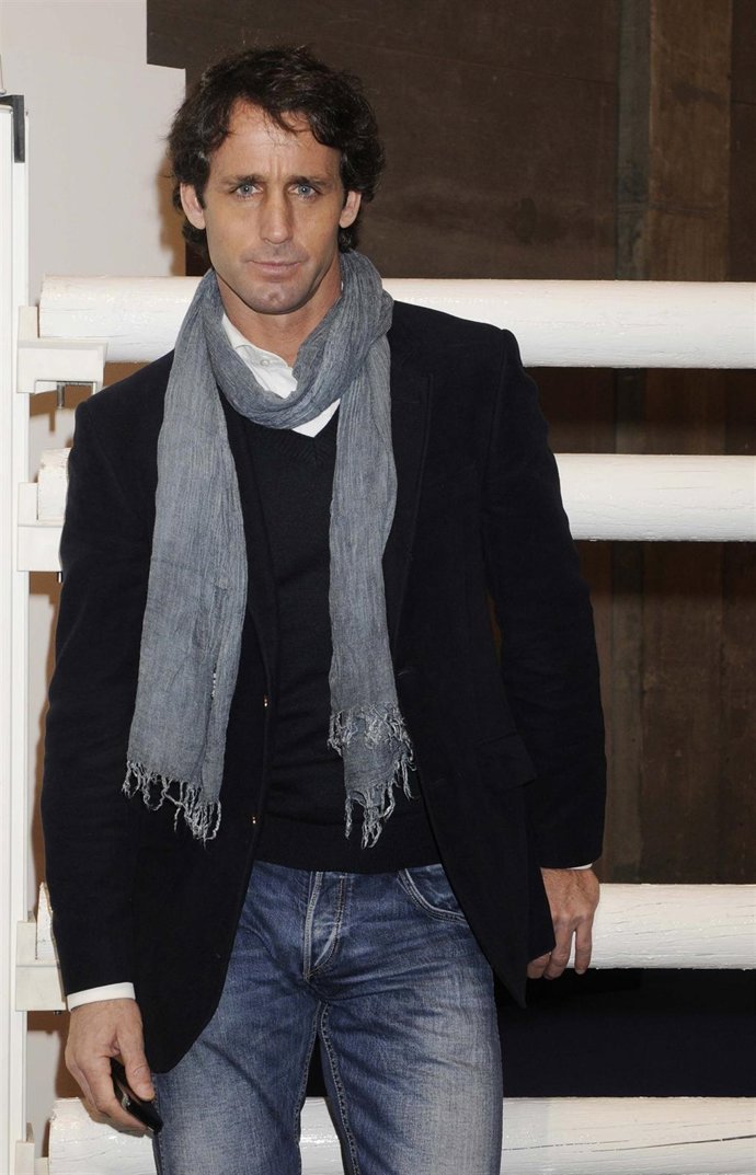 Posado De Álvaro Muñoz Escassi 