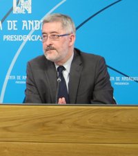 Ávila, "perplejo", cree que "el que debe ponerse a trabajar es Montoro", del que critica su "desconocimiento"