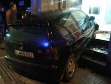 Un Vehículo Se Empotra En Palma De Mallorca Tras Una Discusión De Pareja