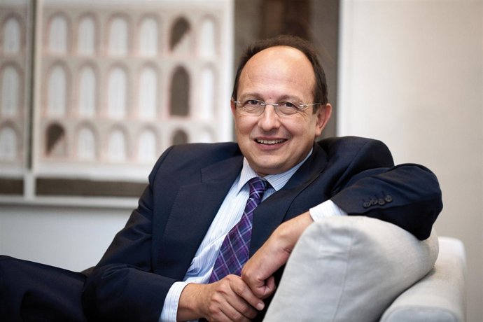 El Rector De IE University, Salvador Carmona.